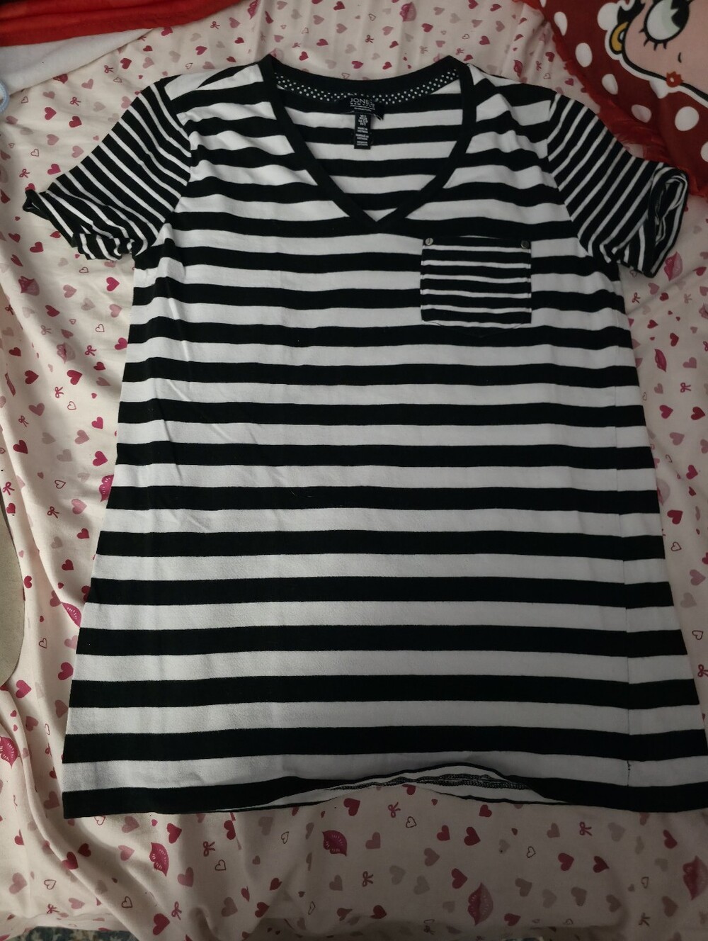 Jones New York Black & White Striped V-Neck Pocket Tee